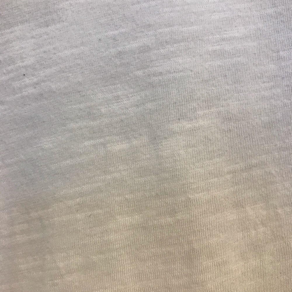 🤍🤍white T🤍🤍 - Picture 2 of 4